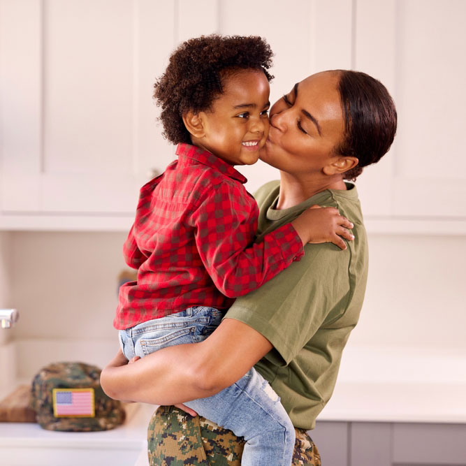 military mom with child